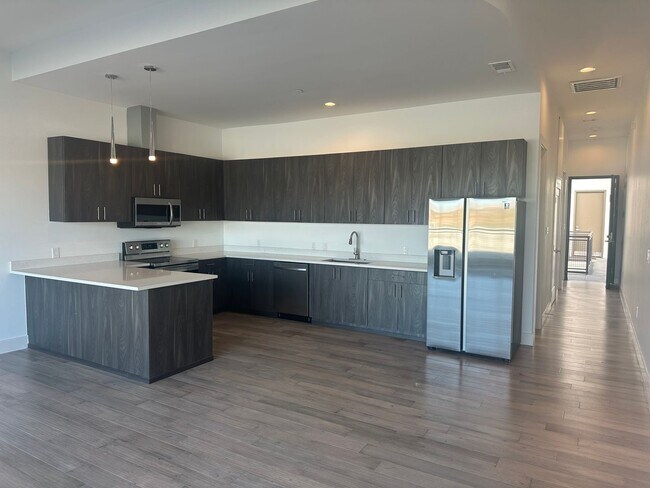 Photo - Modern 1 Bedroom in The Cedars Unit 417