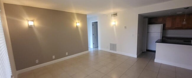 Building Photo - 4850 Sable Pine Cir Unit C1