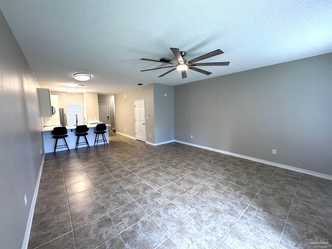 Building Photo - 2703 Bay Club Dr