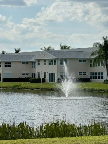 740 Lake Orchid Cir Unit 109