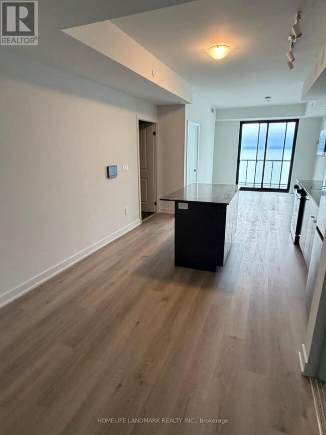 Photo - 2075 Lakeshore Rd. Unit 2005