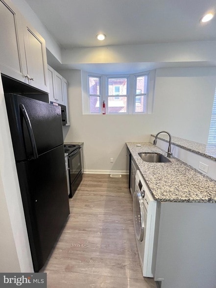 Photo - 933-35-935 Belmont Ave