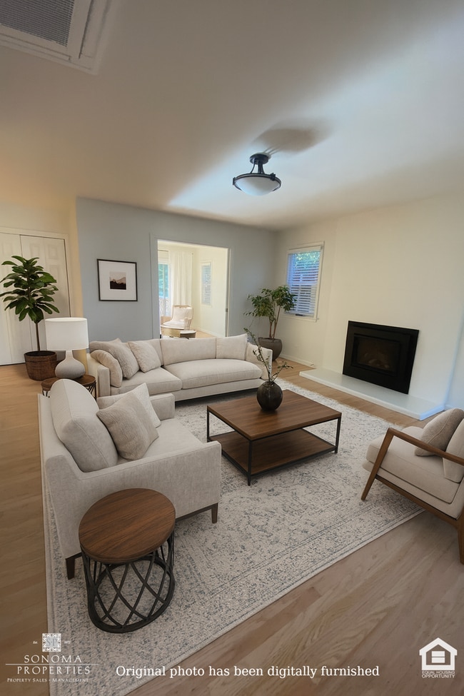 Photo - Bright & Cheery 2 Bedroom Home