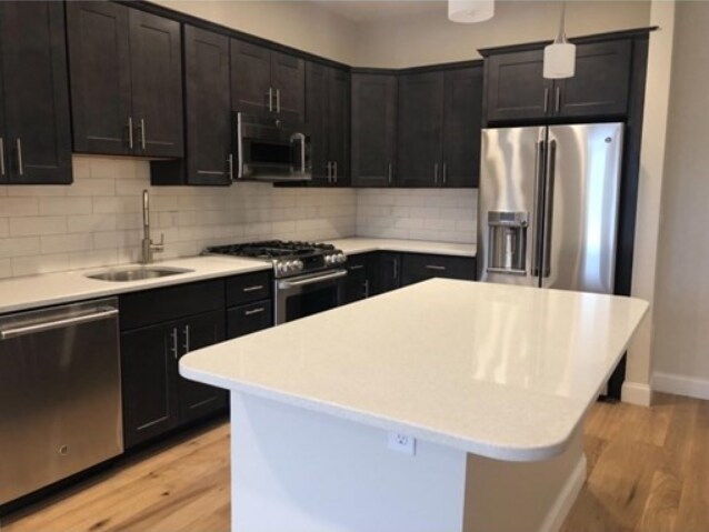 169 W Broadway Unit 302