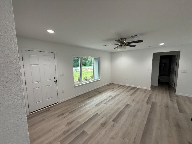 Photo - 20661 SW Marine Blvd