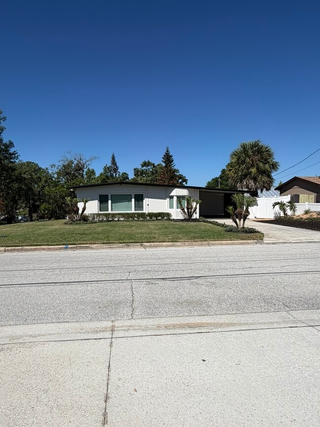 Building Photo - 268 2nd St