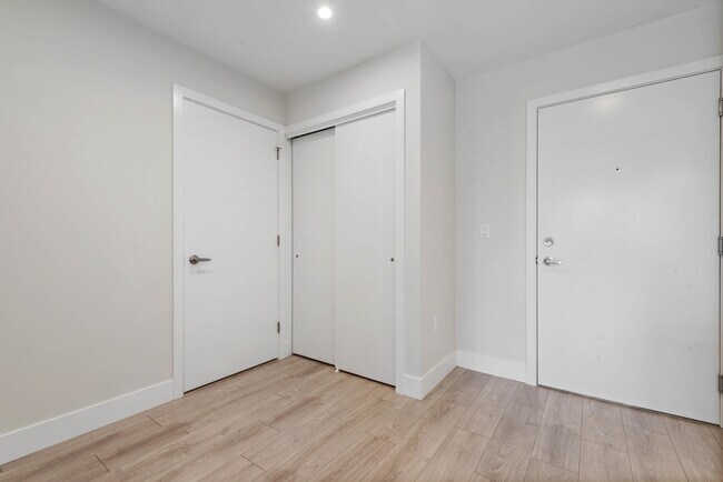 Photo - 45500-45500 Market Way