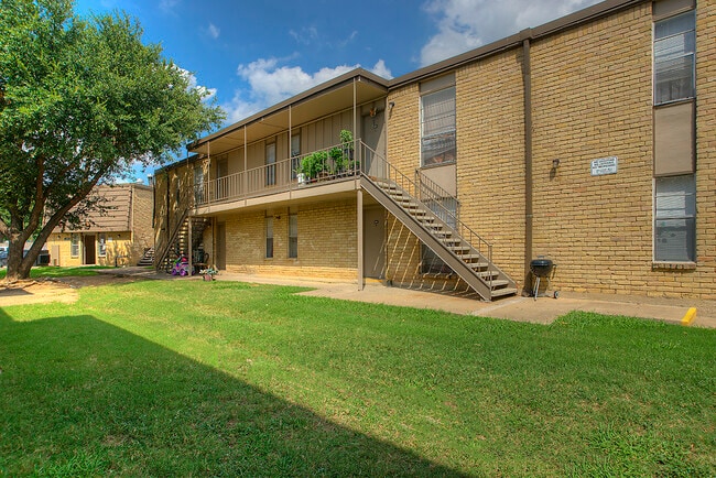 Bear Creek Apartments