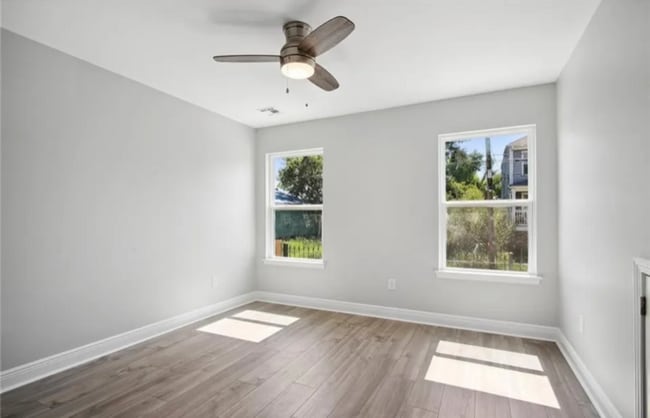 Photo - 2421 S Roman St