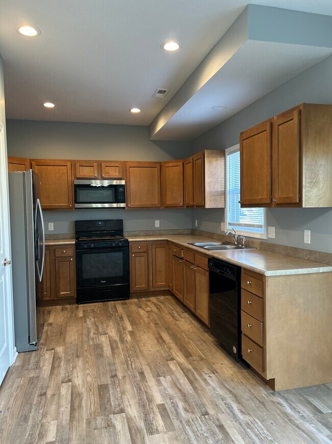 Espacio de cocina - 7614 Melody Cir E