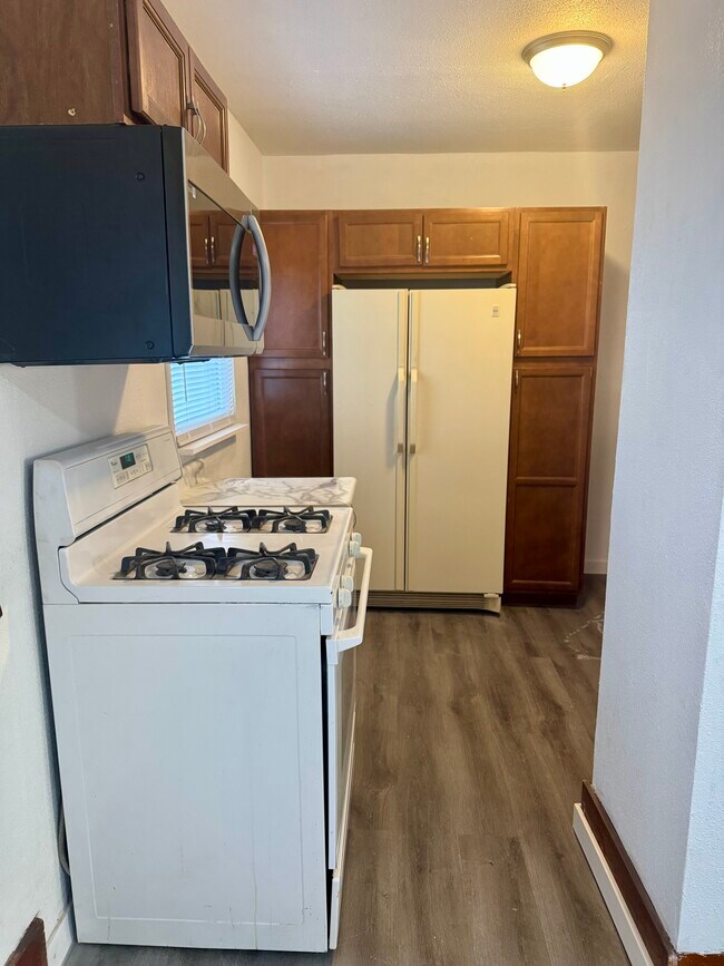 Photo - 1338 W 13th St