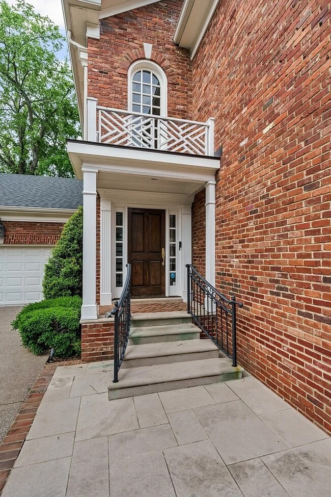 Photo - 3600 Bowlingate Ln