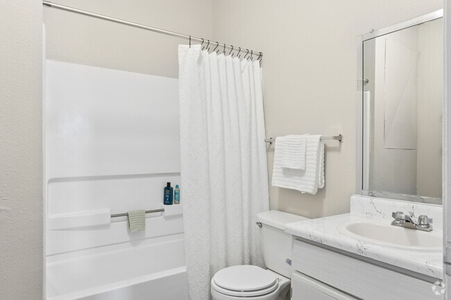 2BR, 2BA - 839SF - Second Bathroom