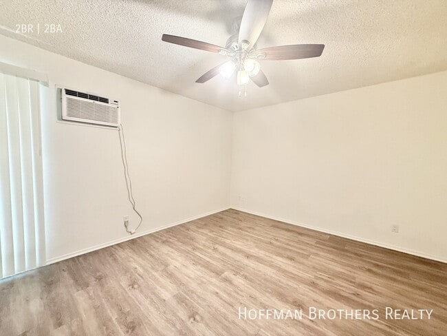 Photo - 1221 Amherst Ave Unit 1