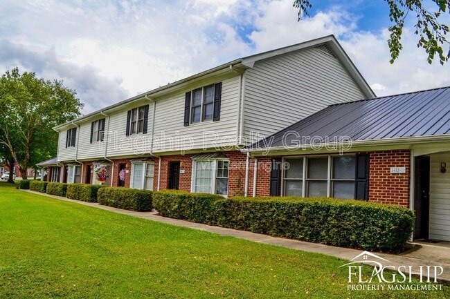 Photo - 3412 N Walnut St