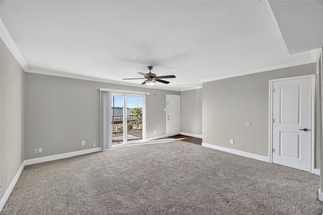 Photo - 4101 E NASA Pkwy Unidad 352