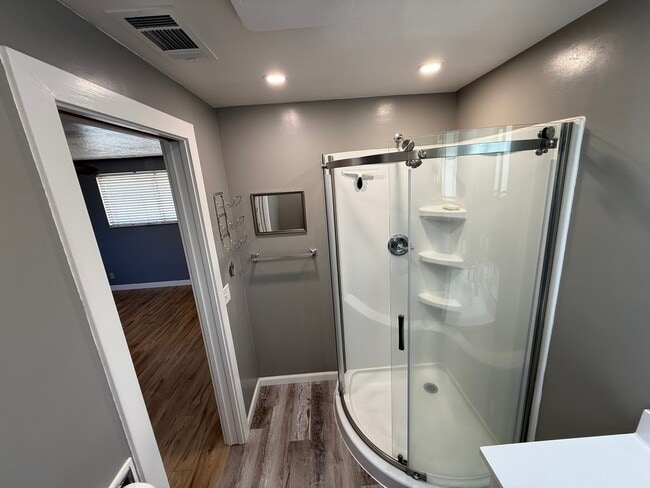 Photo - 1412 Carrie St