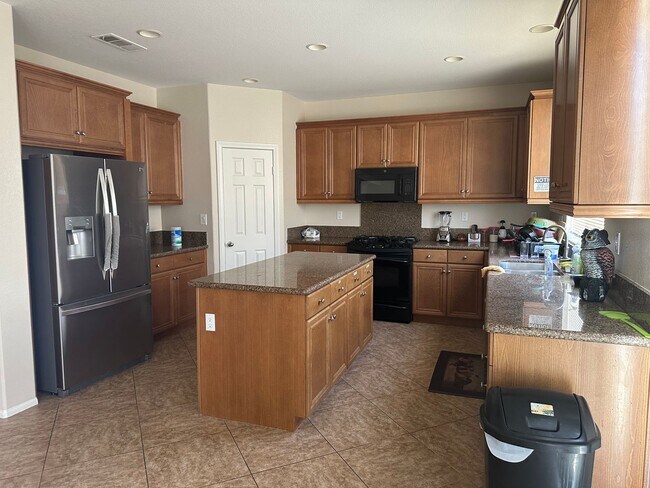 Photo - Bedroom 3 bath home in Hemet