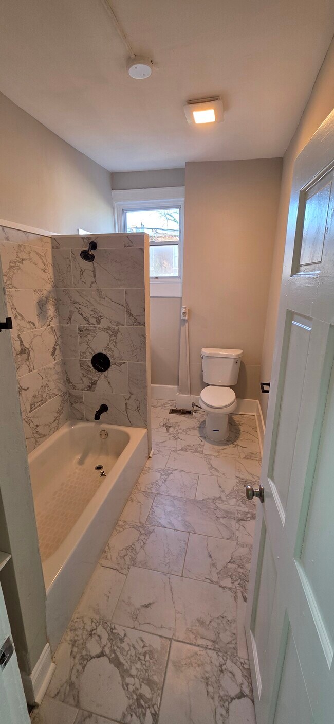 Photo - 1411 Bloomingdale Rd