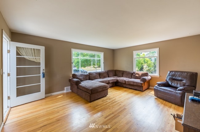 Photo - Live 5-Minutes from WWU — Roommate-Friendly Home Near Downtown Bellingham