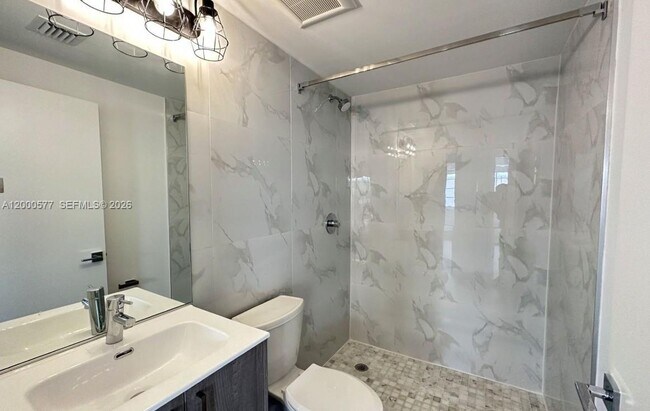 Photo - 1570 Euclid Ave Unidad 06