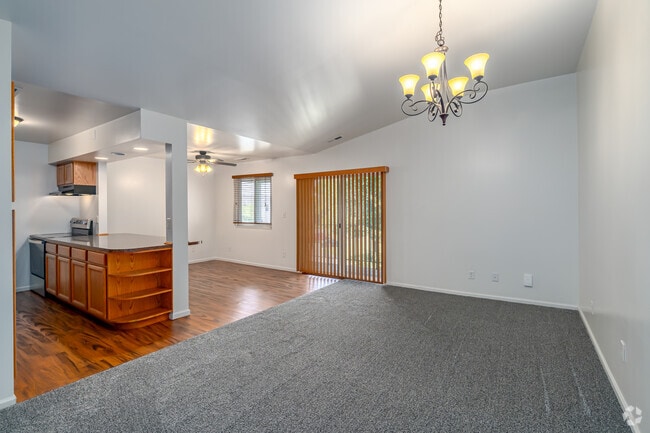 2BR, 1BA - 975SF - Living Room