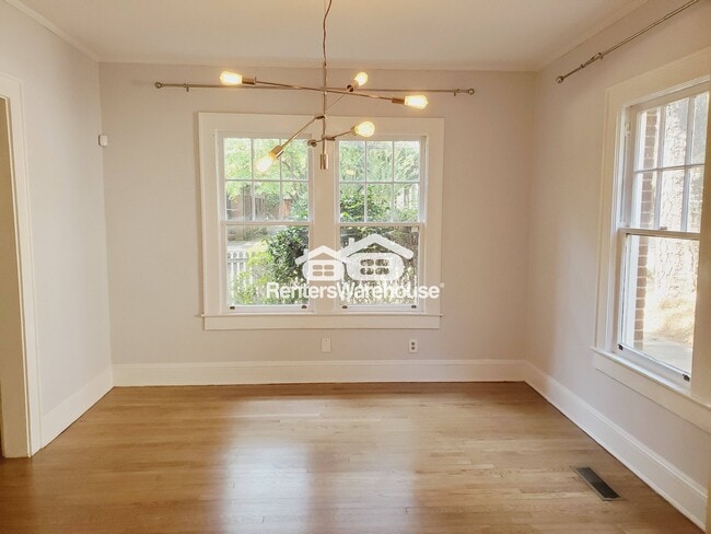 Photo - 1779 Monroe Dr NE