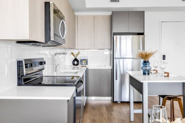 Photo - SKY Building