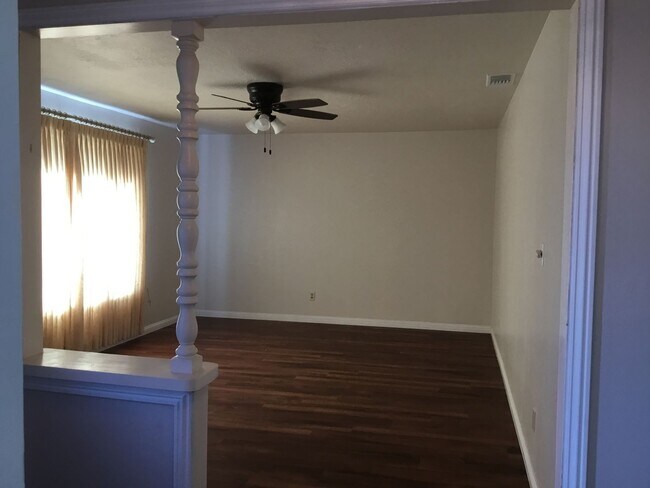 Photo - 1454 W Warner Ave