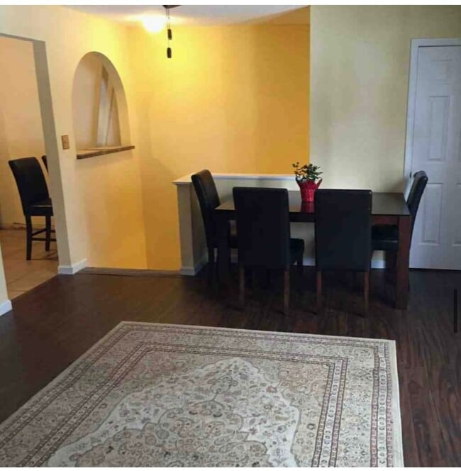 Photo - 1569 Swallow Dr Unidad Brentwood Condo