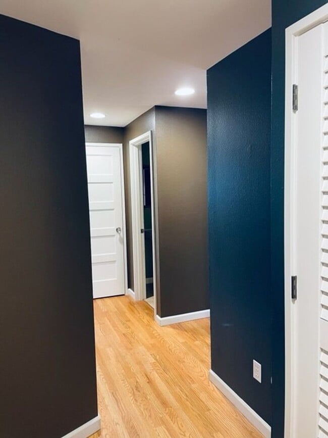 Photo - Great Location 2 Bedroom Condo!