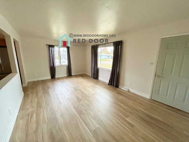 Photo - 216 21st Ave NW