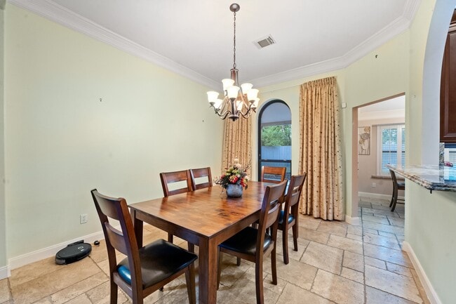 Building Photo - 5102 E Pagewick Dr