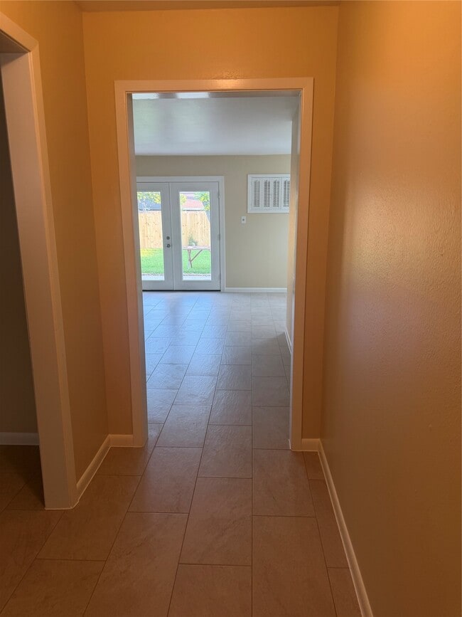 Photo - 7335 Tanager St