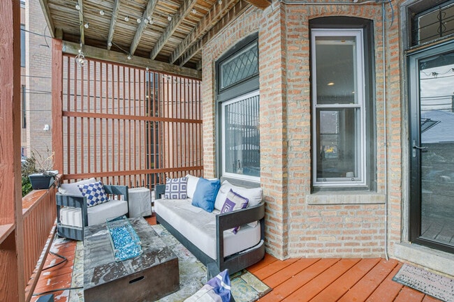 Photo - 2033 W Washington Blvd Unit ID1306414P