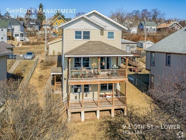 Building Photo - 9 E 5th St Unit Lower Rental
