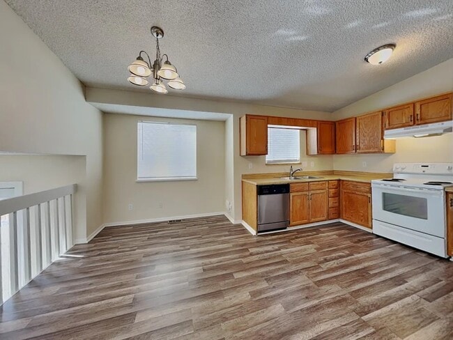 Photo - 3473 Foxridge Dr