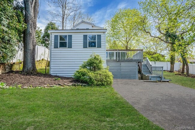 93 Maple Rd