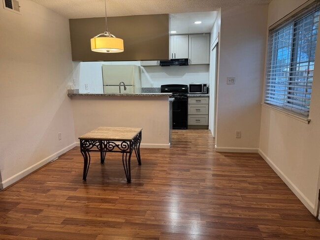 Photo - Nicely updated Mequon Condo