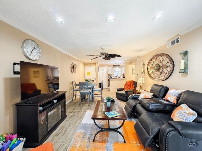 Photo - 12100 Melville Dr Unit 628