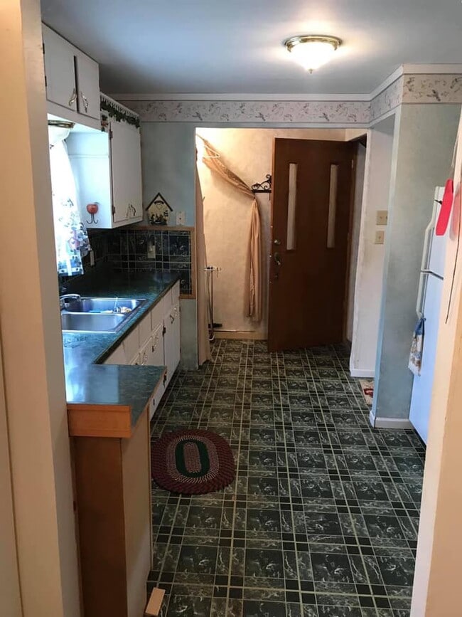 Photo - 323 N Mercer St