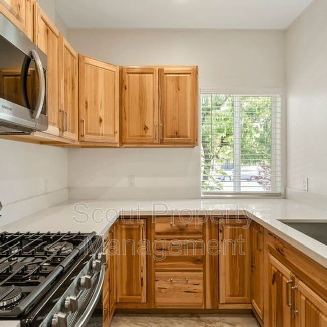 Photo - 4643 Cove St