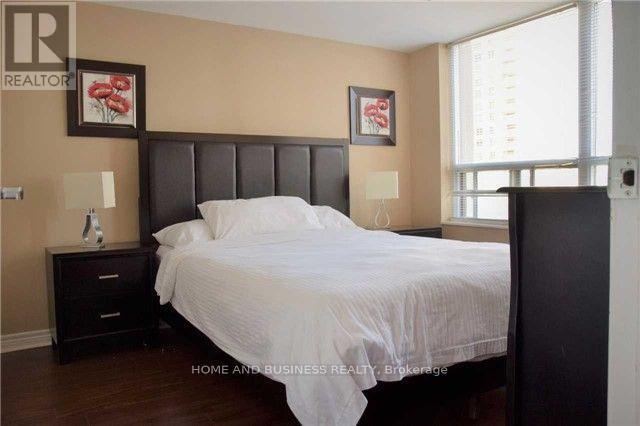 Photo - 310 Burnhamthorpe Rd W Unité 907