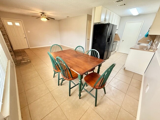 Photo - 3-bed/2-bath near Paluxy/Grande!