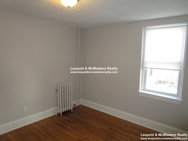 Photo - 165 Chiswick Rd Unit 3