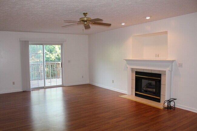 Photo - 1692 Oriole Dr