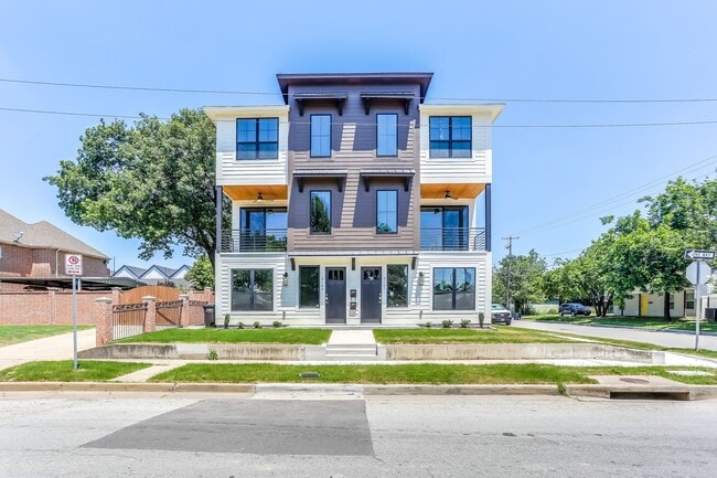 Photo - 3147 Forest Park Blvd Unit 3147 FP-2028