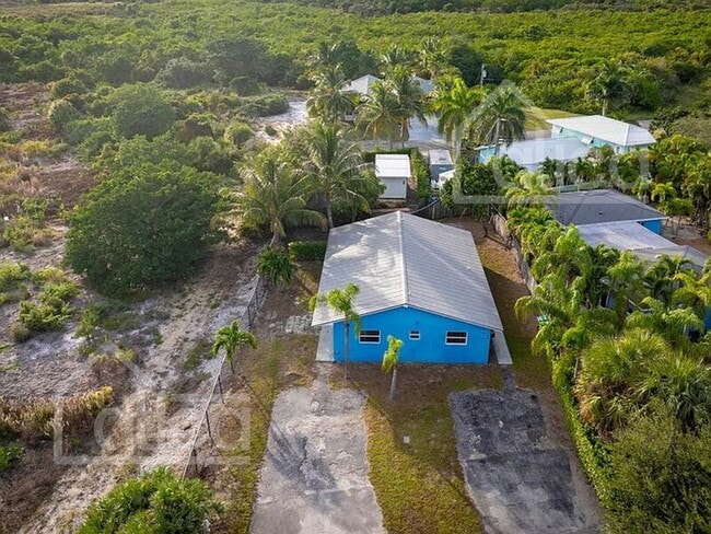 Photo - 13753 Oleander Ave