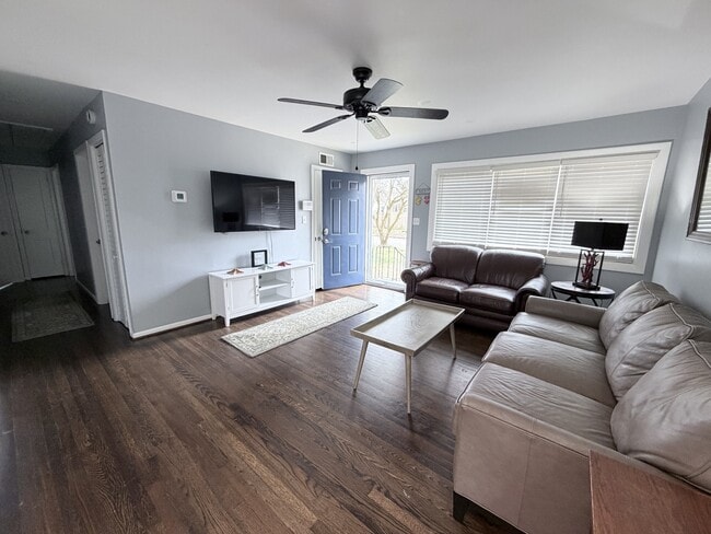 Photo - 1366 Baychester Ave