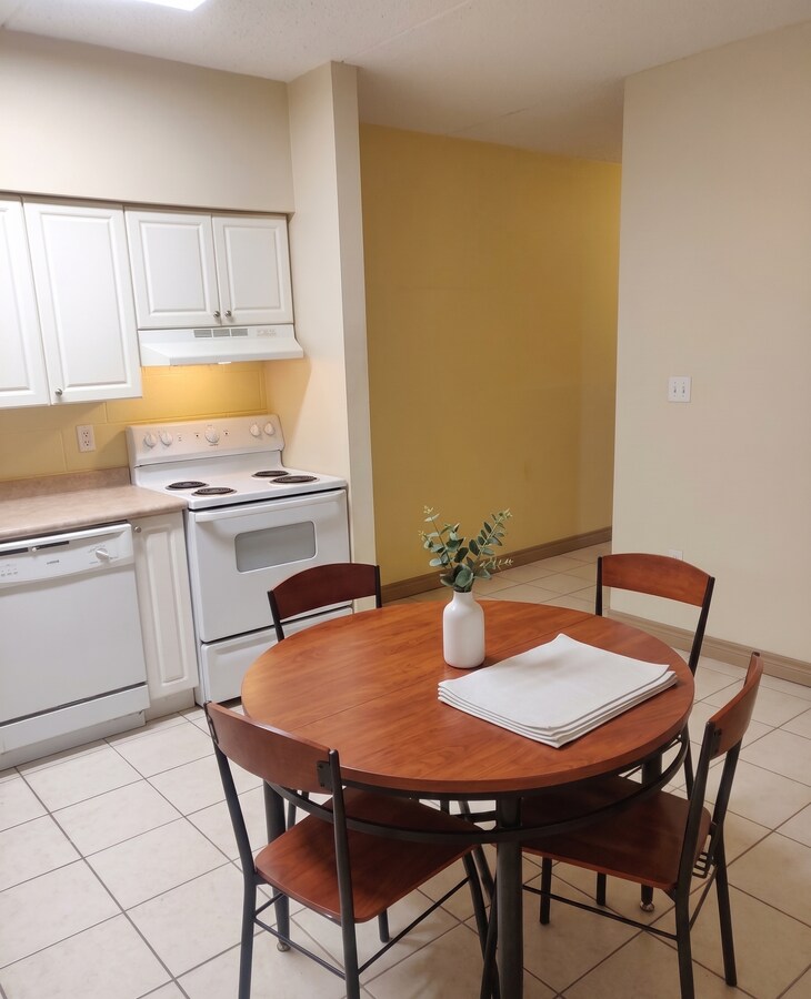 Photo - 251-251 Lester St Unit 2